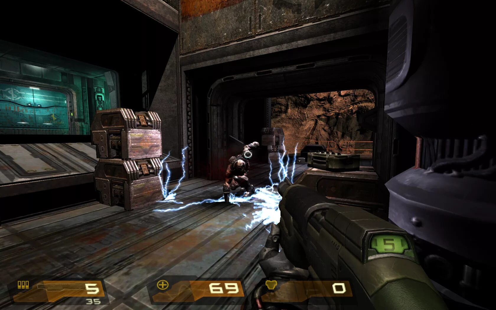 Quake 3 alien. Quake 3 arena движок. Quake игра 1996. квейк магазин. квейк магазин.