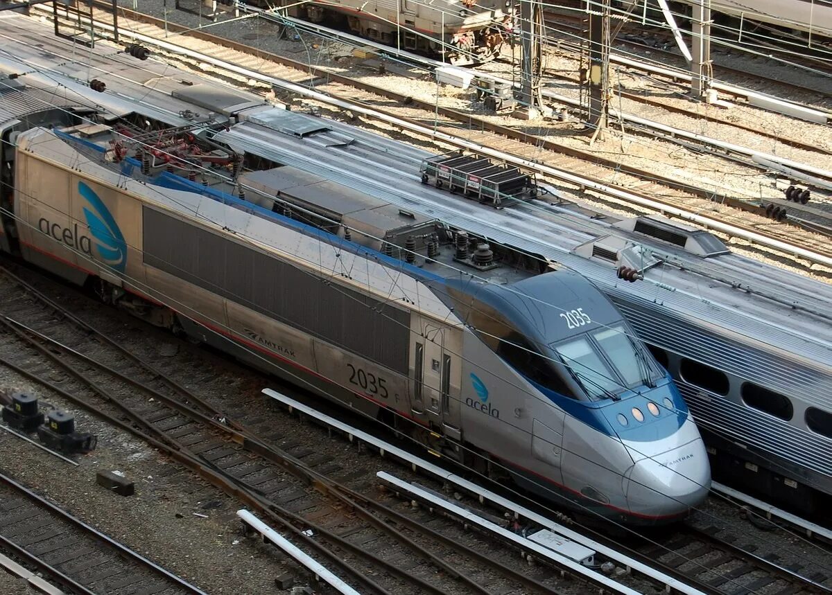 Вагон скоростного поезда. Amtrak Acela Express. Acela Express поезд. Acela Express 2021. Скоростной подвижной состав.