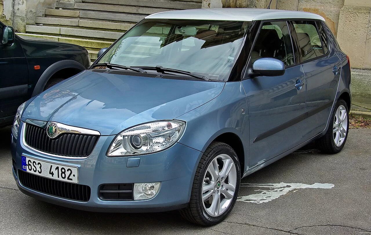 4 шкода. Skoda fabia 2. Шкода фабия гудит. Маслоотделитель шкода рапид. Шкода фабия 2007 1.