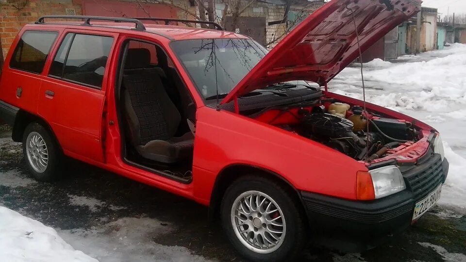 Опель кадет 1986 универсал. Opel Kadett e универсал. Опель кадет купе 1990. Opel Kadett 1988 универсал.