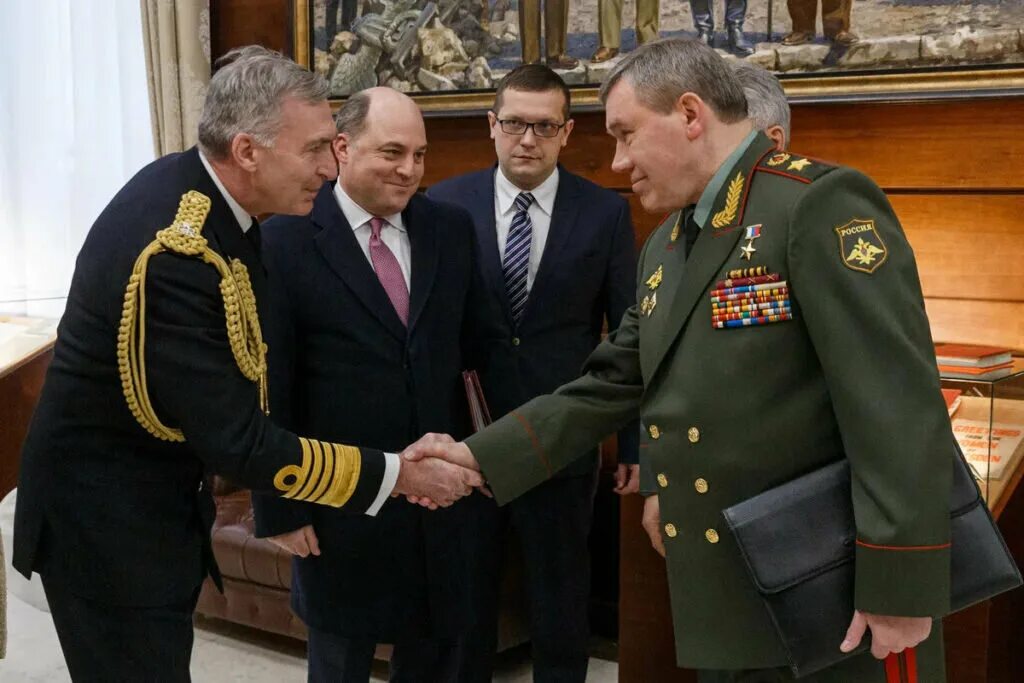 Мирные переговоры. Бен уоллес шойгу встреча. Встреча министров. Заседание нато. Бен уоллес шойгу встреча.