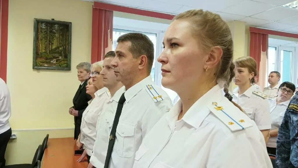 Эмблема судебных приставов. Коллектив судебных приставов. Начальник уфссп кчр. Судебные приставы сыктывкар куратова. Копейский госп уфссп.