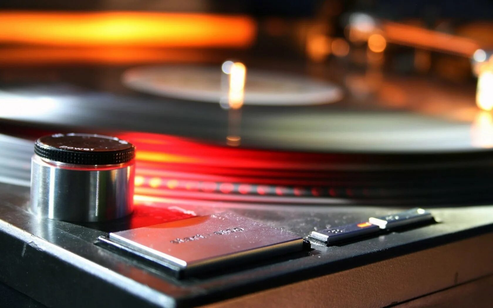 Большую подборку музыки. Technics SL-1200. Музыкальные обои. Виниловые пластинки. Проигрыватель виниловых пластинок.