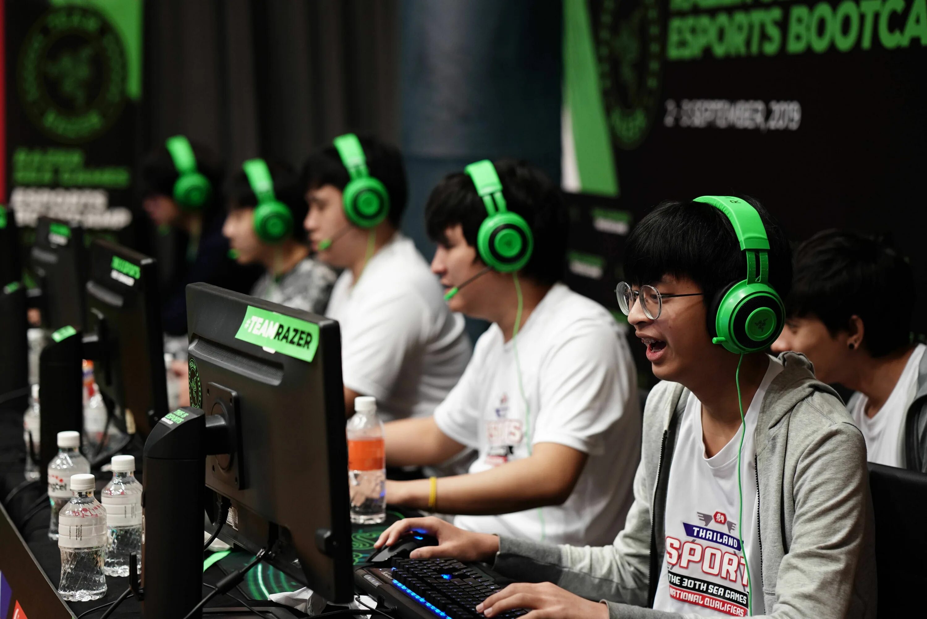 E sports games. Игровая арена киберспортивный турнир. E sports games. E sports games. Esports games.
