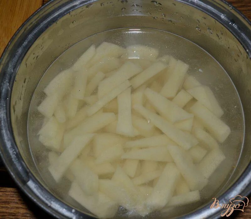 Картофель в заливке кубанский мостик. Картошка 1. Мятый картофель. Картофель очищенный. Картофель в заливке.