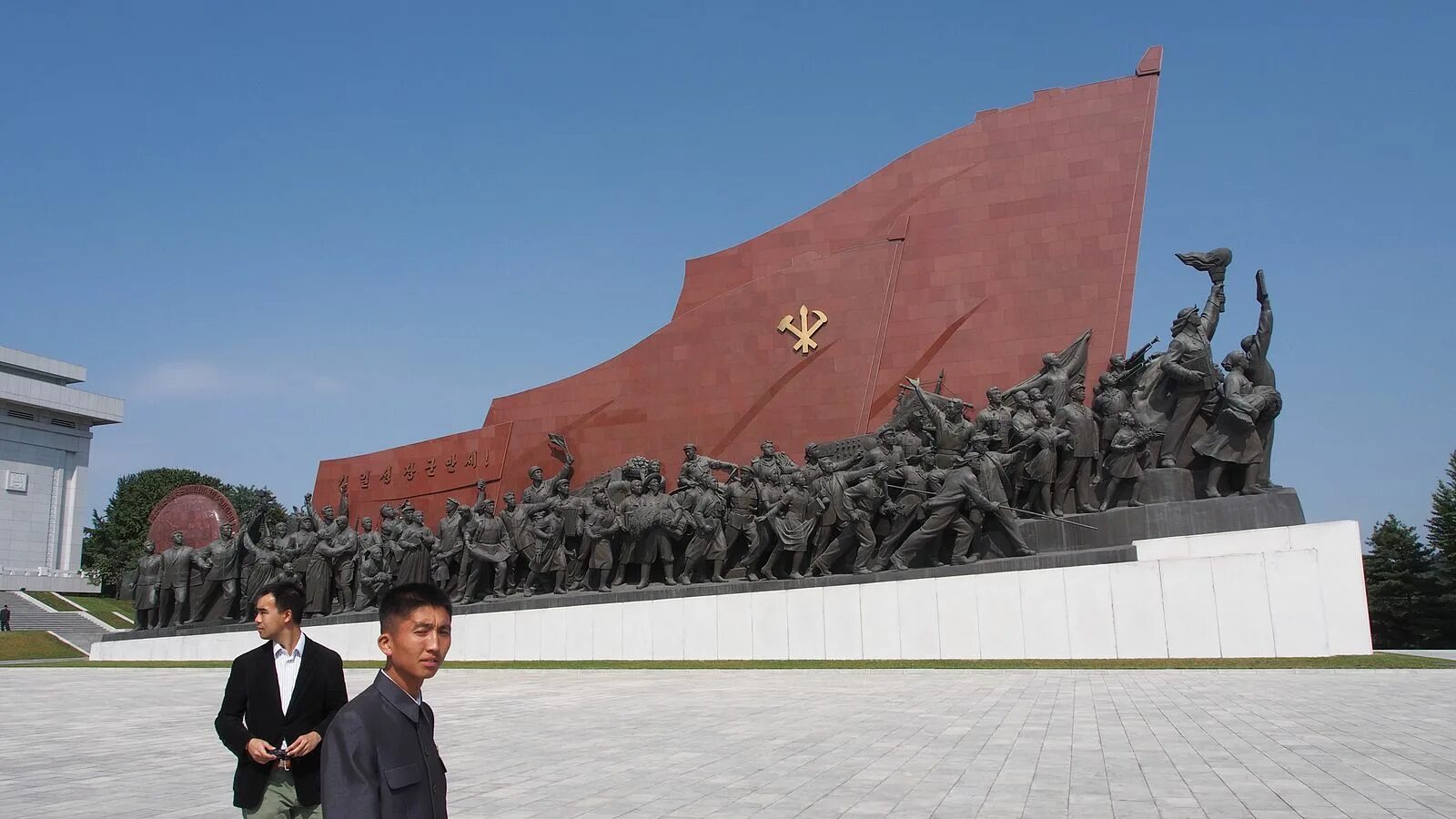 В какой стране находится монумент. Мемориал мансудэ. мансудэ памятник. монумент основания трудовой партии кореи. мозамбик памятник социалистическому авангарду.
