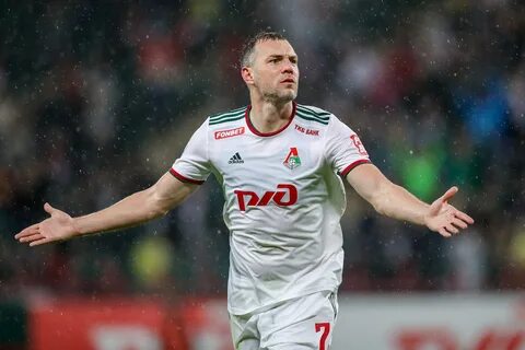 Ташуев сравнил Дзюбу в "Локомотиве" с Тотти в "Роме" .