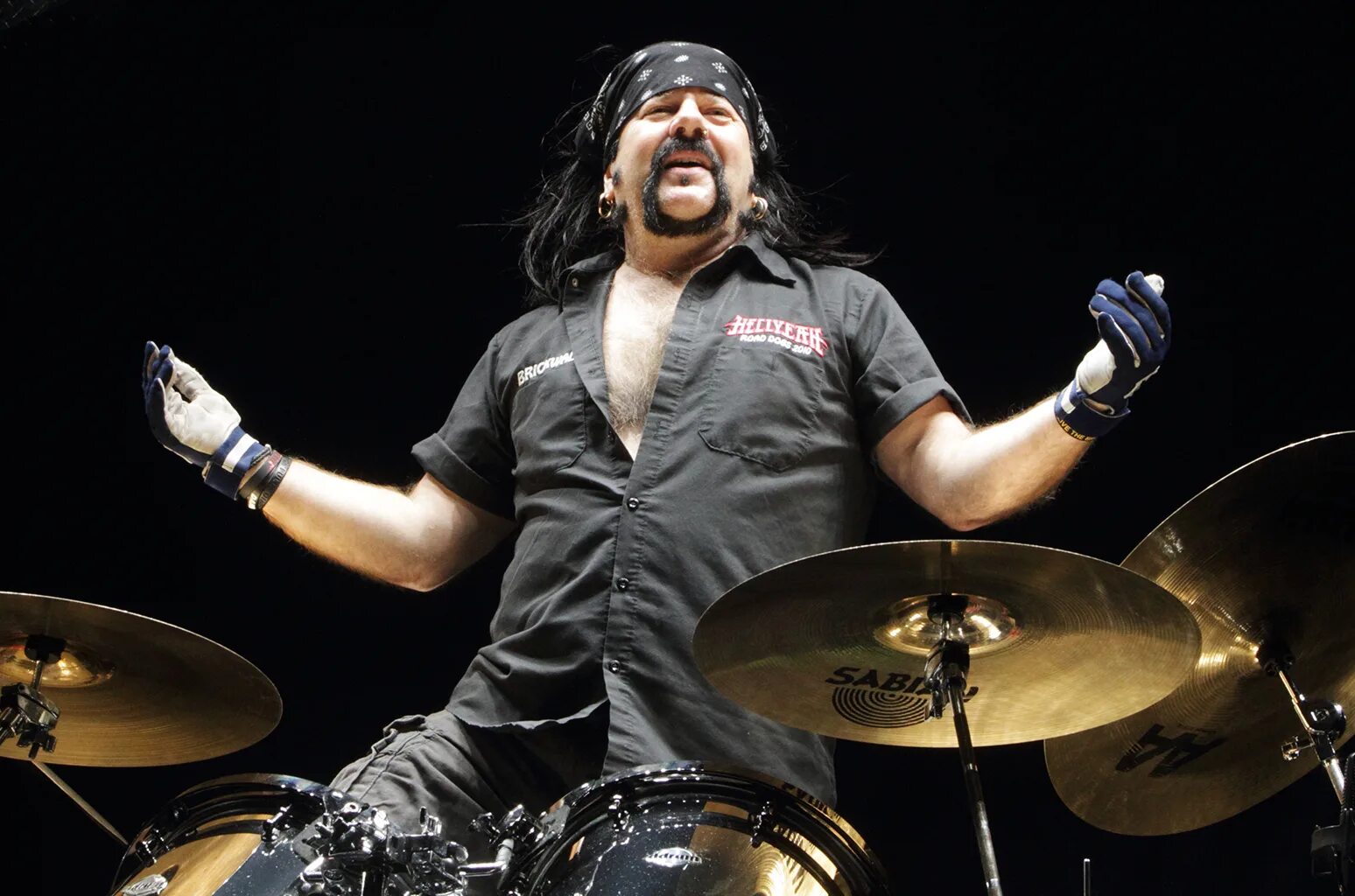 Винни пол. Vinnie Paul Pantera. Винни пол барабанщик. Vinnie Paul барабанщик группы Pantera. Рок продюсеры