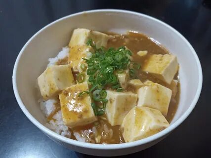 こ ん ば ん は 金 曜 日.お 疲 れ 様 で し た 晩 ご 飯 は 甘 口 の 麻 婆 豆 腐 丼 を 作 り ま し た そ ん な に 多...