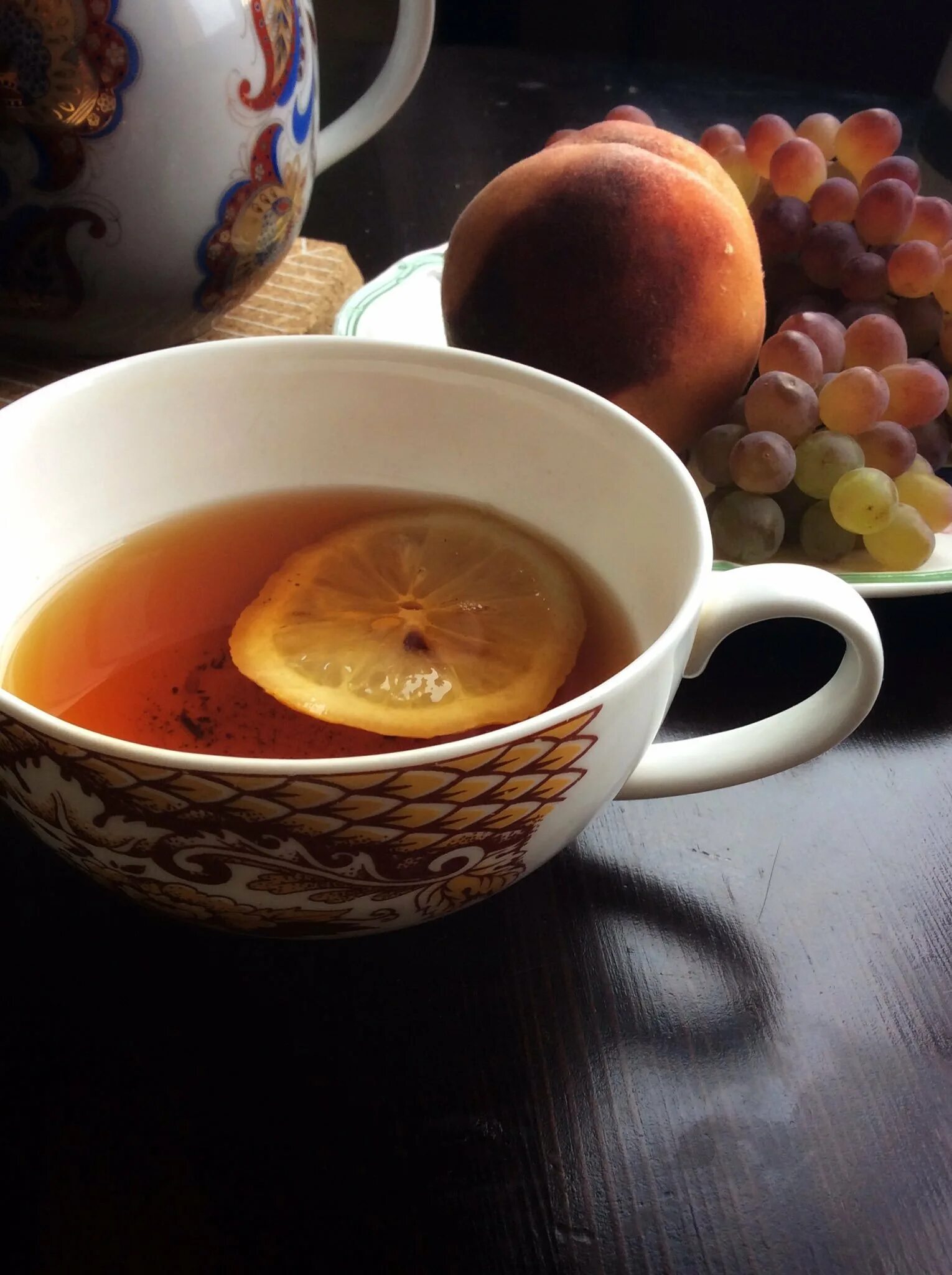 Чай с лимоном каждый день. Чашка чая. Чай с лимоном. Утро чай. Доброе утро чай с лимоном.