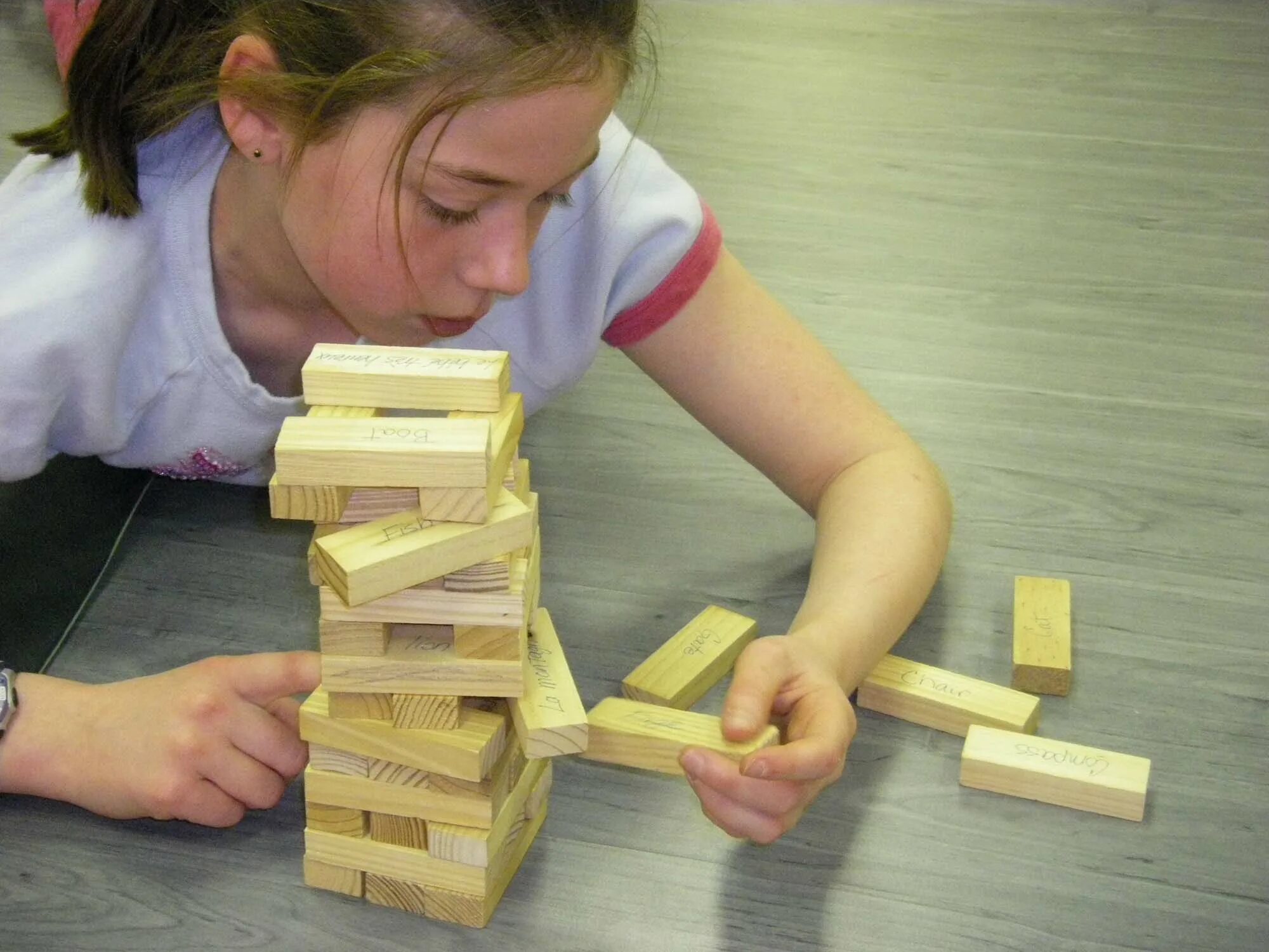 изделия из древесины в школьной мастерской. изделие из древесины для школьников. поделки из дерева на уроках труда. поделки на уроках технологии мальчики. поделки по технологии из дерева.