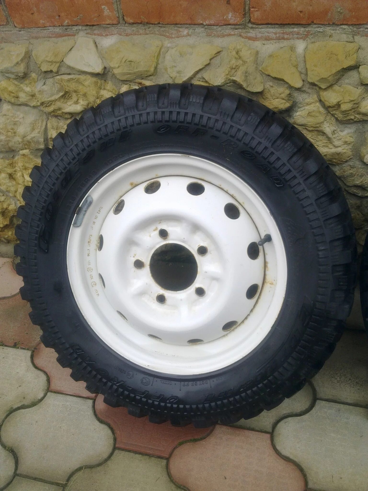 Резина Нива 16r стандарт. Cordiant off Road 215/65 r16 на ниву. Резина 215-65 r16 для Нива 2121. Резина на ниву размеры 16