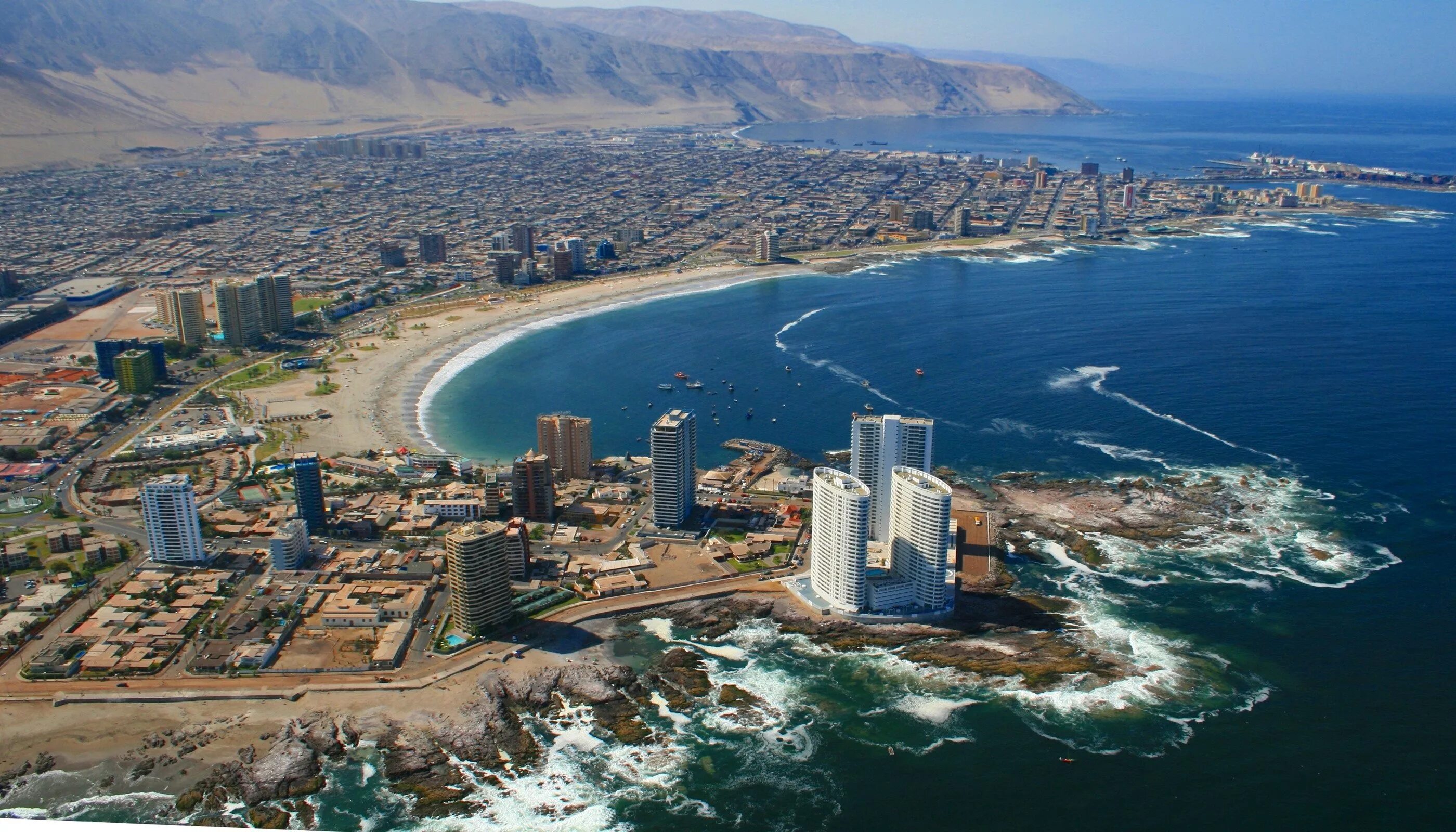 чили пляж икике. сантьяго де чили горы. чили пляж икике. чили южная америка. сколько времени в чили.