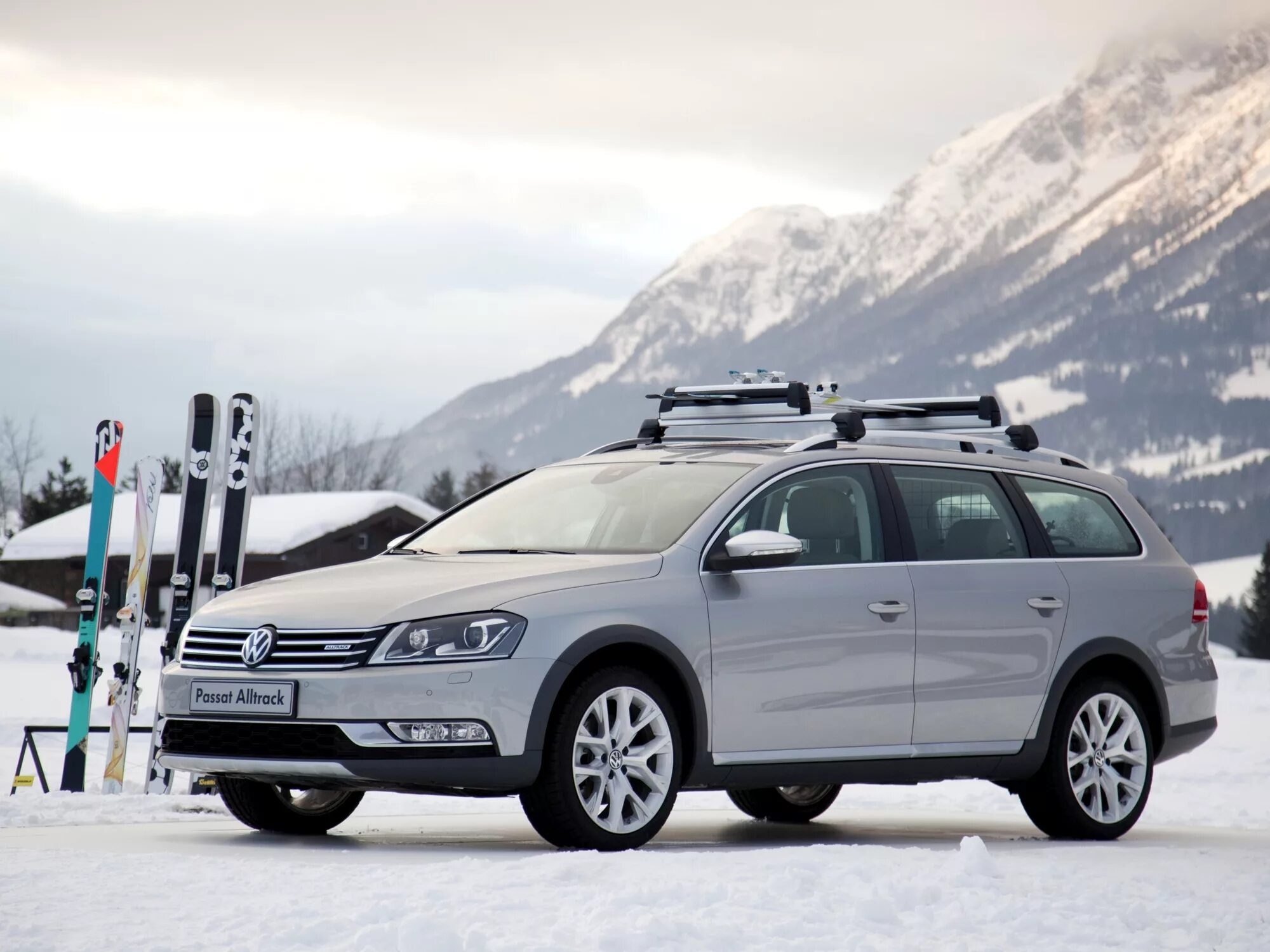 Пассат универсал характеристики. VW Passat b7 Alltrack. VW Alltrack b7. Фольксваген Пассат b7 универсал. VW Passat 7 универсал.