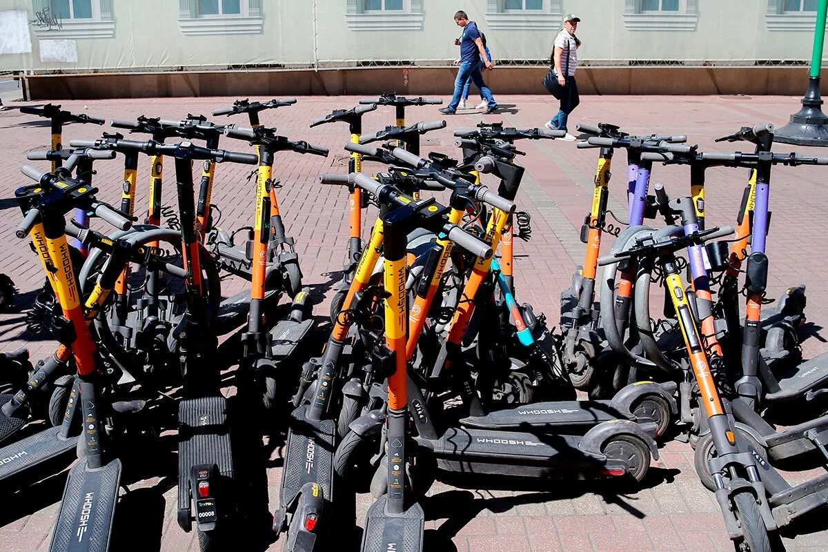 Шеринг самокатов whoosh. Электросамокаты whoosh. Каршеринг самокатов. Сервис самокатов. Сервис самокатов.