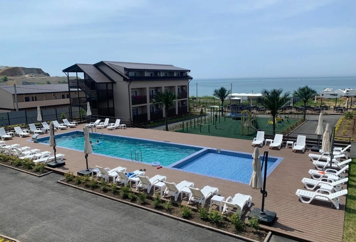База голд бич ливадия фото вечером. Gold beach ливадия. Gold beach ливадия. Gold beach ливадия. Ливадия фото голд бич база.