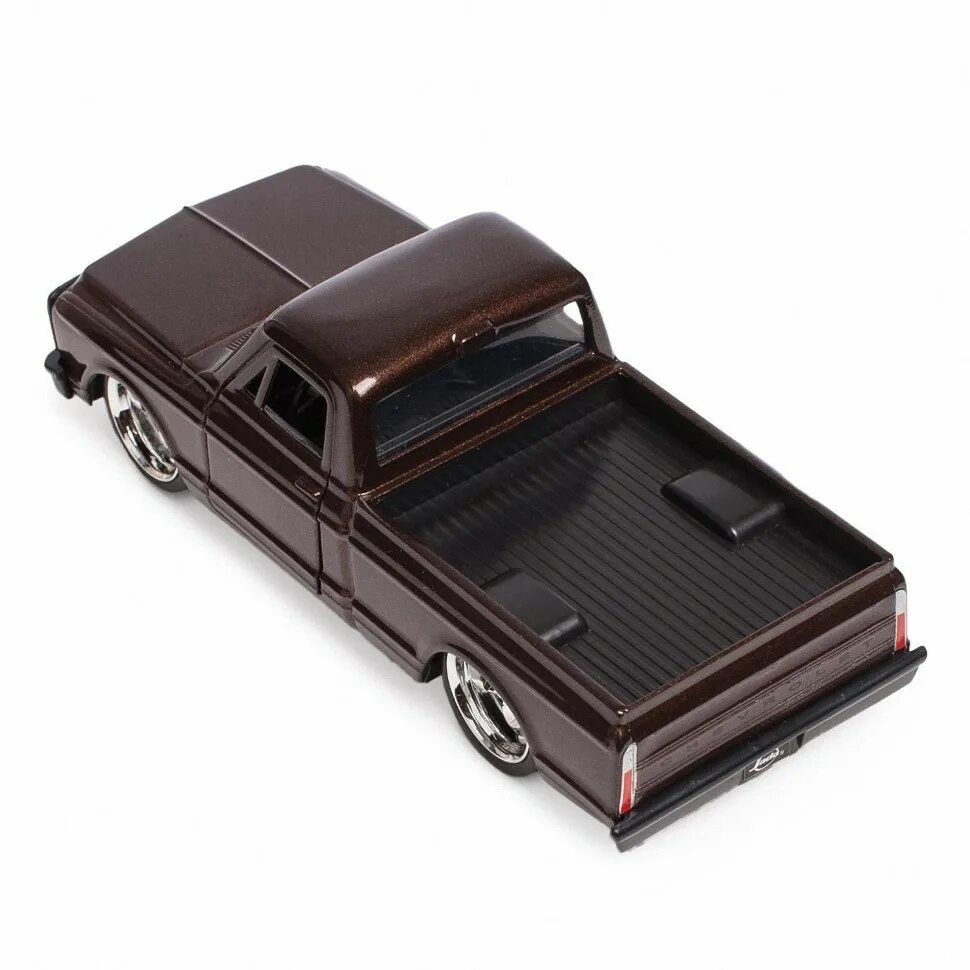 Jada машинки 1:32. Jada 1:32 1972 chevy Cheyenne. Jada Toys машинки. Jada Toys Mercedes. Jada toys