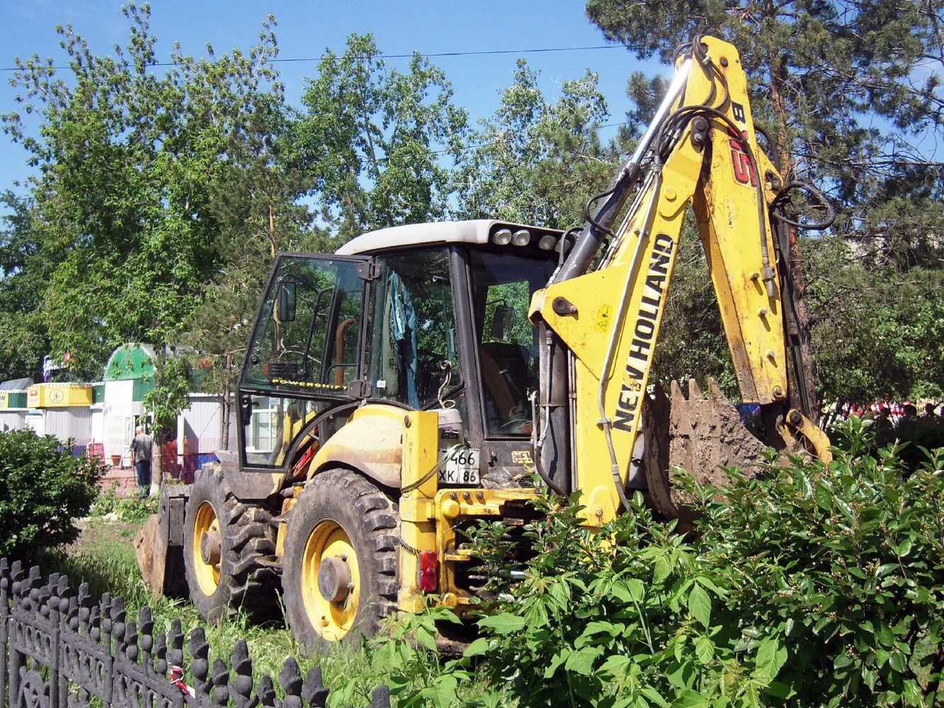 Купить экскаватор погрузчик холланд. Экскаватор-погрузчик New Holland b115. Экскаватор New Holland b115b. Погрузчик New Holland b115b. Нев Холланд экскаватор погрузчик.