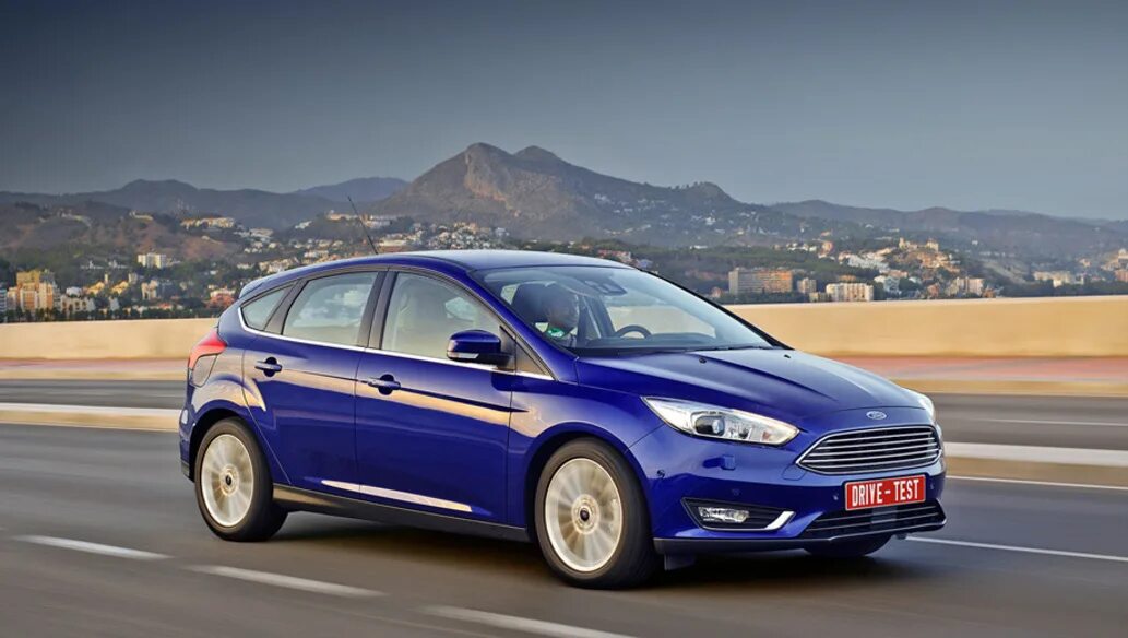 Форд фокус 3 поколения хэтчбек. Ford Focus 3 Restyling. Форд фокус 2015 седан. Ford Focus 2011. Купить новый форд фокус рестайлинг