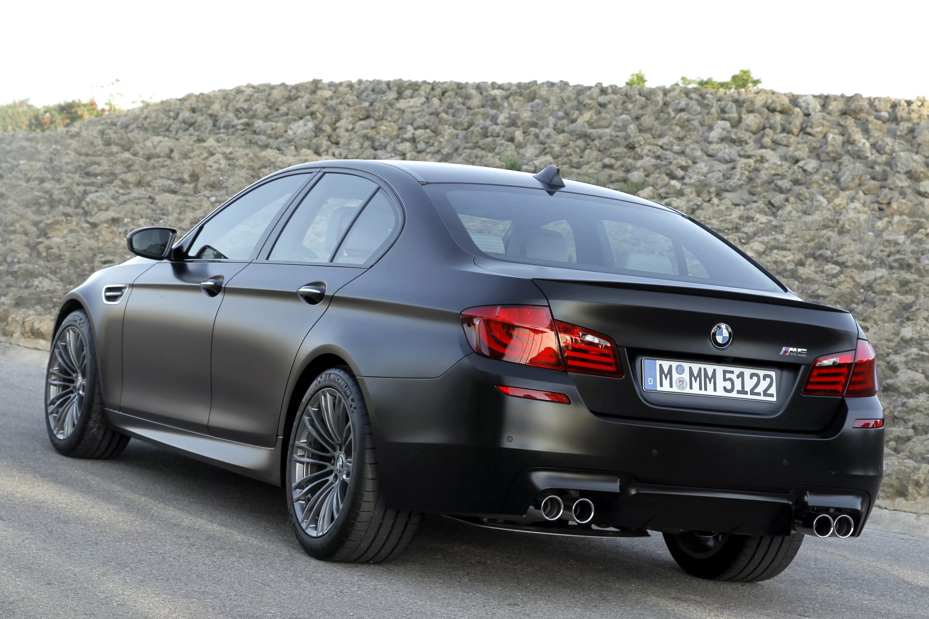 Бмв м5 матовая. BMW m5 Black матовый. BMW m5 f10 черная. BMW 5 f10 матовая. BMW m5 f10 матовая.