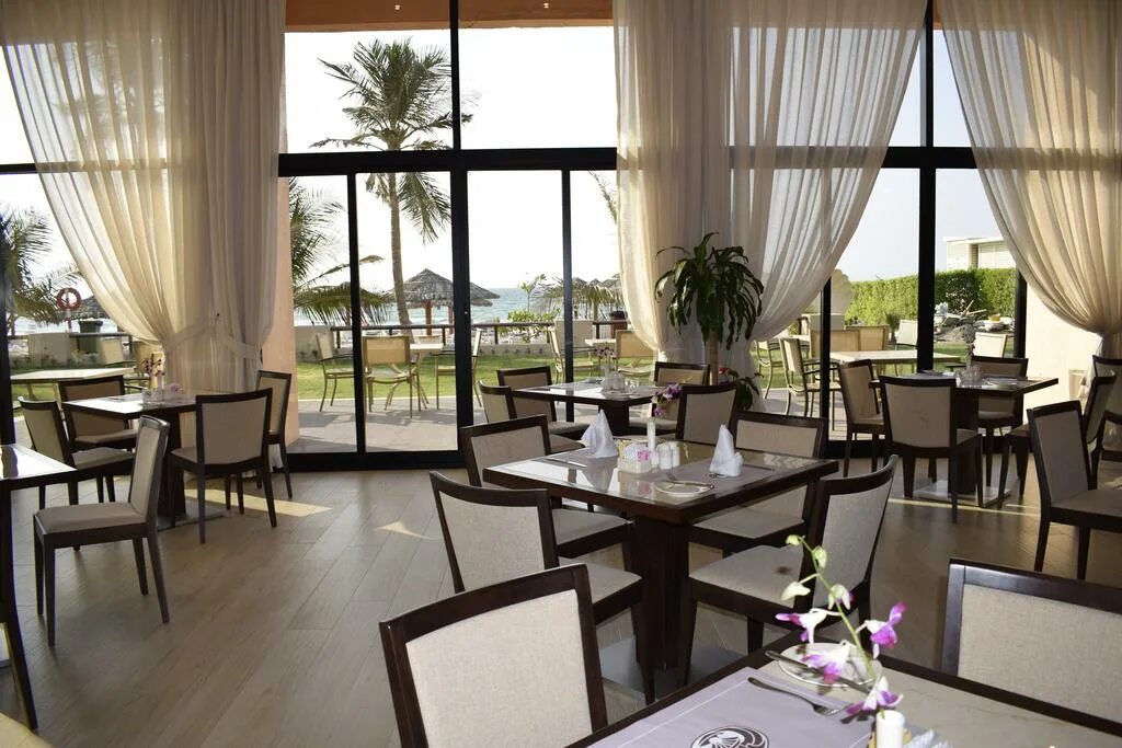Лулу бич отель шарджа. Lou lou a beach resort 3* шарджа, 90 м до моря. Отель лулу шарджа. Отель в шардже лу лу бич. Отель лоу лоу бич резорт шарджа.