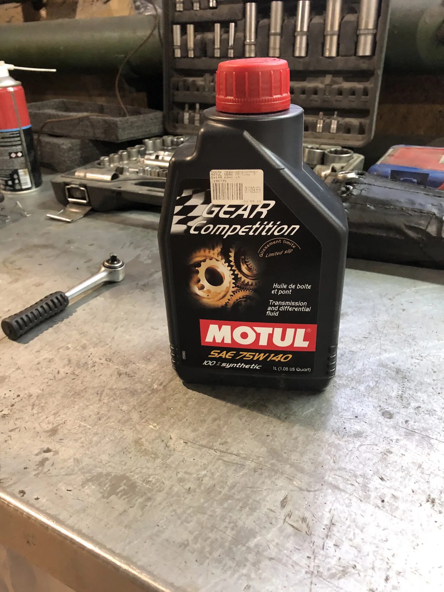 Масло в коробку 75w140 Motul. Масло Explorer 3.5 масло в раздатку. Масло Форд эксплорер 5. Масло раздатки Ford Explorer 2014 года 3.5. Форд эксплорер масло в раздатку