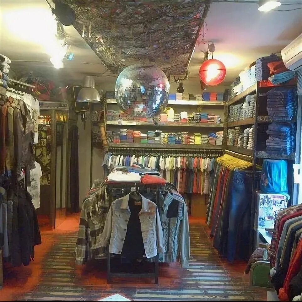 Catch store. Вывеска рыбного магазина. Магазин catch. Catch одежда. Магазин catch.