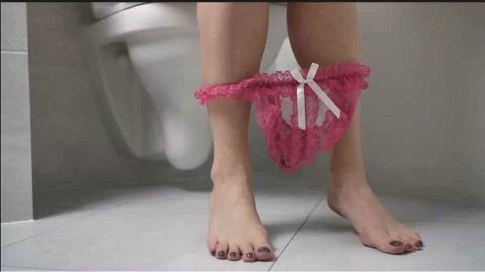 Упскирт in school. Пантис. Panty girls video. Чулко под короткое платье. Panty girls video.