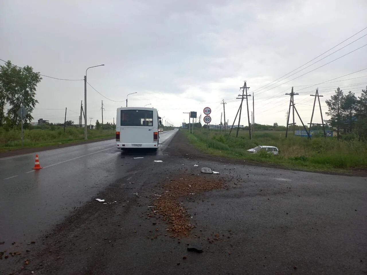 ДТП С автобусом в Омской области. На Омской трассе авария с автобусом. Новости омска сегодня свежие происшествия