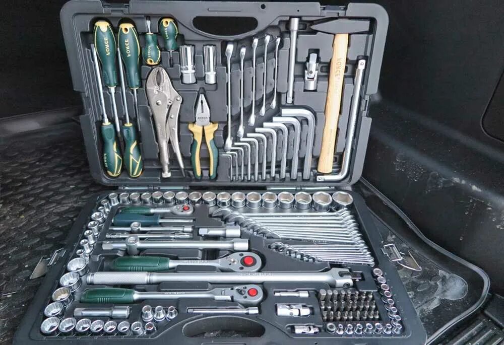 американский набор инструментов. набор инструментов neo tools 77. набор маннесманн 215. набор инструментов jonnesway s04h524127s. набор инструментов форсе 41421r.