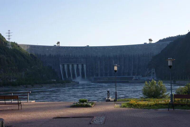 Смотровая площадка гэс красноярск. Смотровая площадка гэс. Смотровая площадка гэс. Смотровая площадка царь-рыба красноярск. Дивногорск гэс смотровая.
