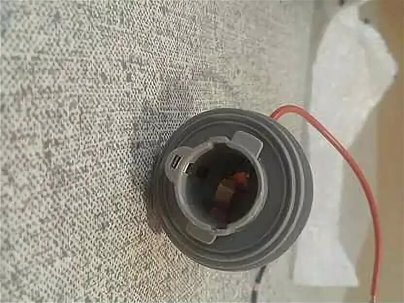 Патрон заднего фонаря 2190. Патрон заднего габарита гранта лифтбек. Патрон лампы p21w hyundai solaris. Патрон заднего фонаря гранта лифтбек. Патрон лампы поворотника ваз 2190.