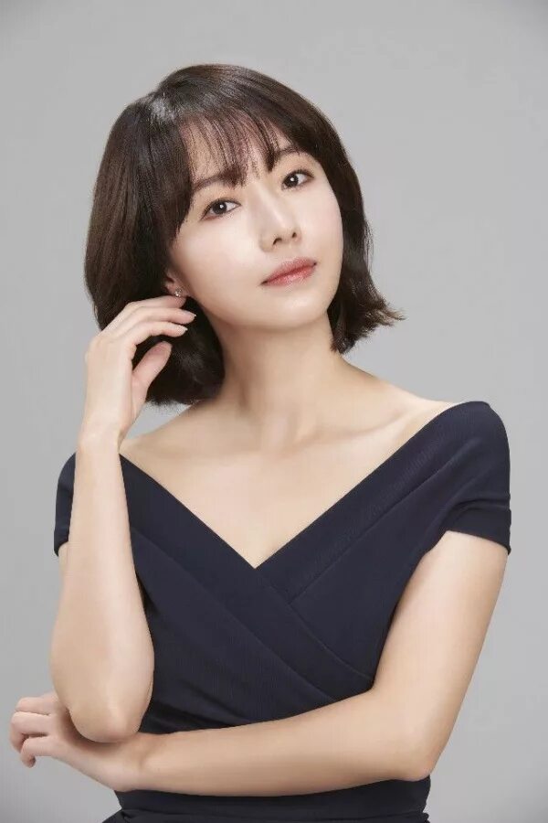 Lee jung lee. Lee jung-hyun 40 лет. ли джон-хён актриса. Lee jung hyun(ava). Lee jung-hyun 40 лет.