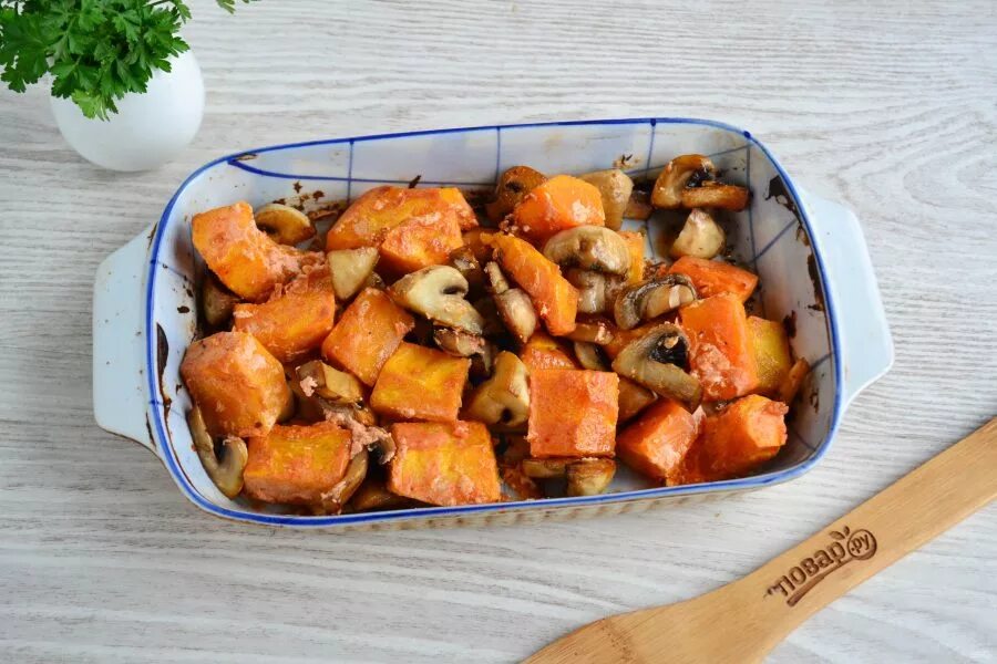 Тыква с шампиньонами. Тушеная тыква с грибами. Pumpkin sauce. Тыква с шампиньонами. Тыква гриб.