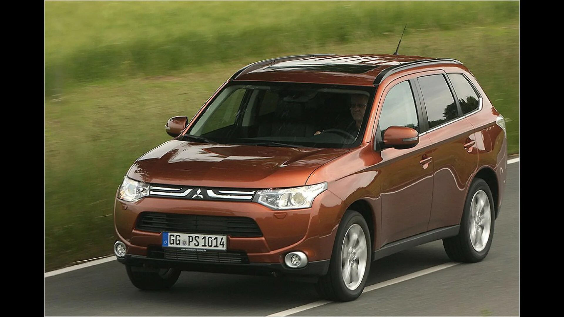 Mitsubishi outlander 4wd. Мицубиси Аутлендер 4. Мицубиси Аутлендер 2,2 di-d 4wd. Митсубиси Аутлендер дизель 2.0. Outlander v6 4 WD.