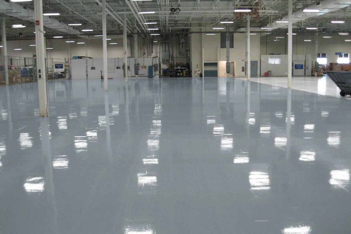 Наливной пол производители. Пол эпоксидный промышленный наливной Epoxy Flooring RAL 7004. Этал УФ эпоксидный наливной пол, ral7040, 30 кг. MULTIPROTECT полимерный полиуретановый пол. Эпоксидные полы Экофлор.