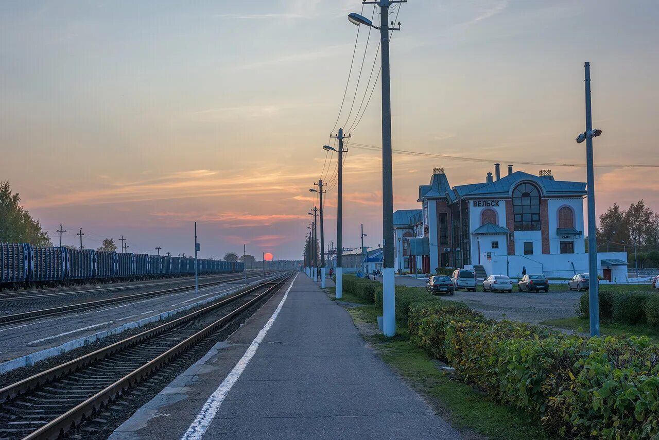 жд вокзал вельск. вельск - железная дорога. архангельская область вельск вокзал. железнодорожная станция вельск. вельск старый вокзал.