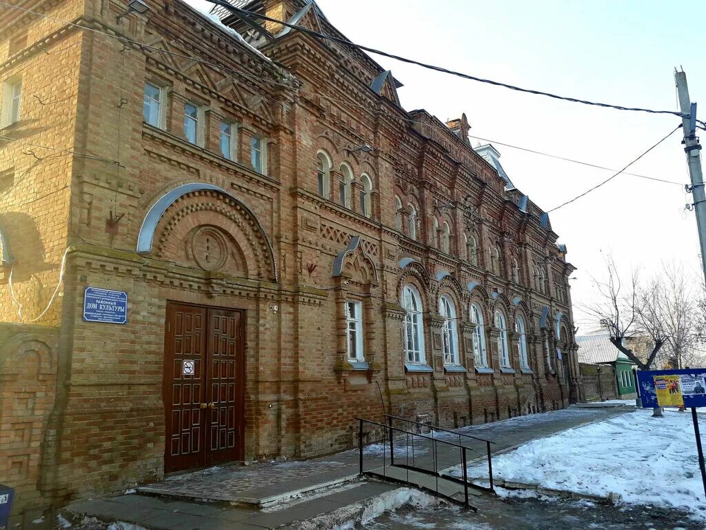 Вк новоузенском. Новоузенск дом культуры. Город Новоузенск Саратовской области. Россия, Саратовская область, Новоузенск, Пролетарская улица, 27. Мельница Новоузенск.