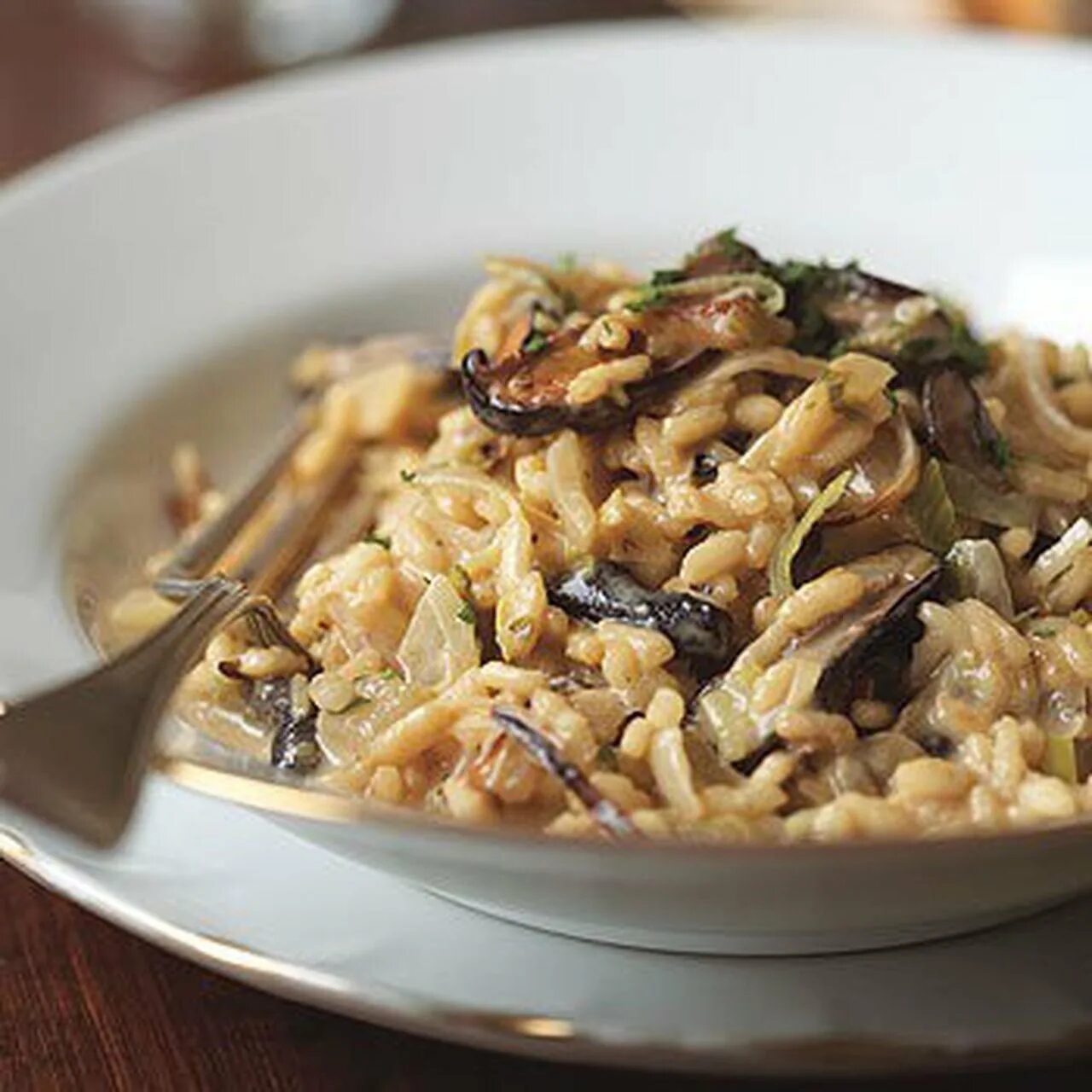 Курица с сушеными грибами. Mushroom Risotto. Risotto Truffle. Ризотто с грибами шиитаке. Ризотто с рапанами.