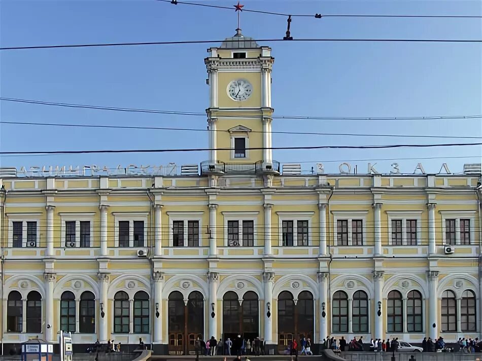 Останкино ленинградский вокзал. Ленинградский вокзал Москва. Ленинградский вокзал царские покои. Часы на Ленинградском вокзале. Часы на вокзале Ленинградском вокзале.