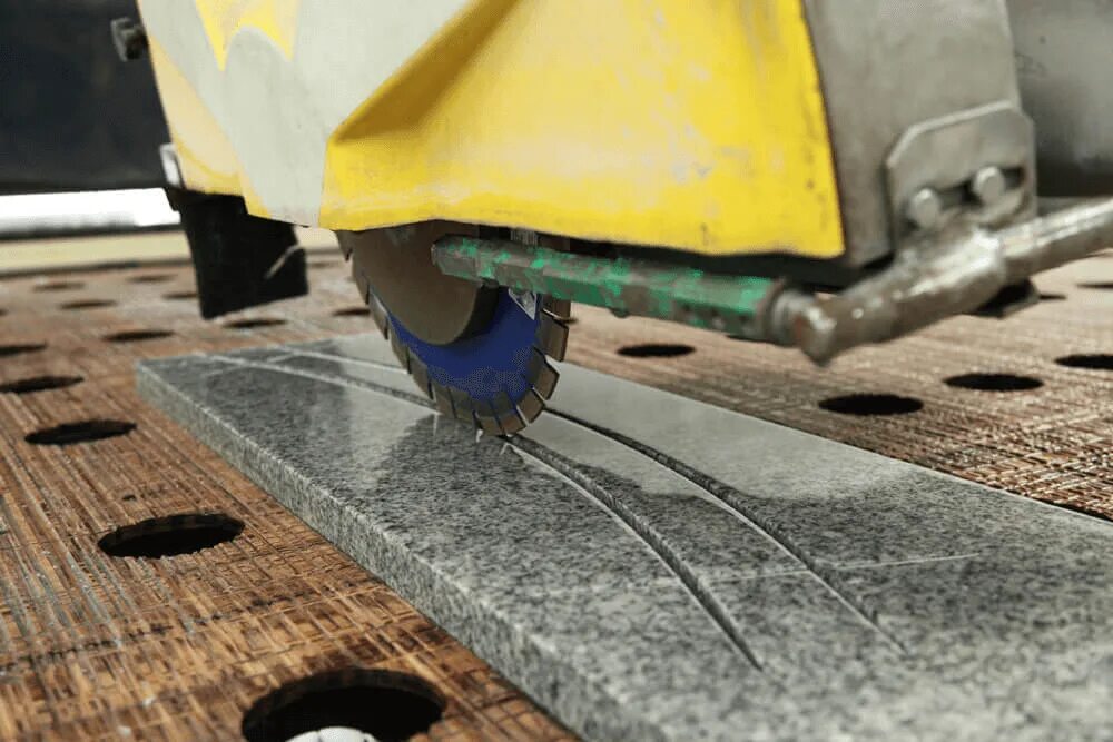 Техники обработки камня. Резка натурального камня. Распиловка камня. Распил натурального камня. Резка мрамора.