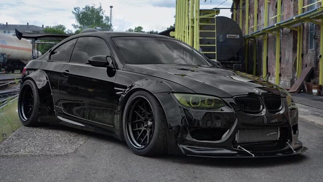 М5 крутая. BMW m3 e92 Liberty walk. BMW m3 e92 Widebody. BMW e92 Tuning. Обвес на БМВ е92.