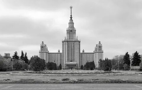 Здание мгу в москве на воробьевых горах