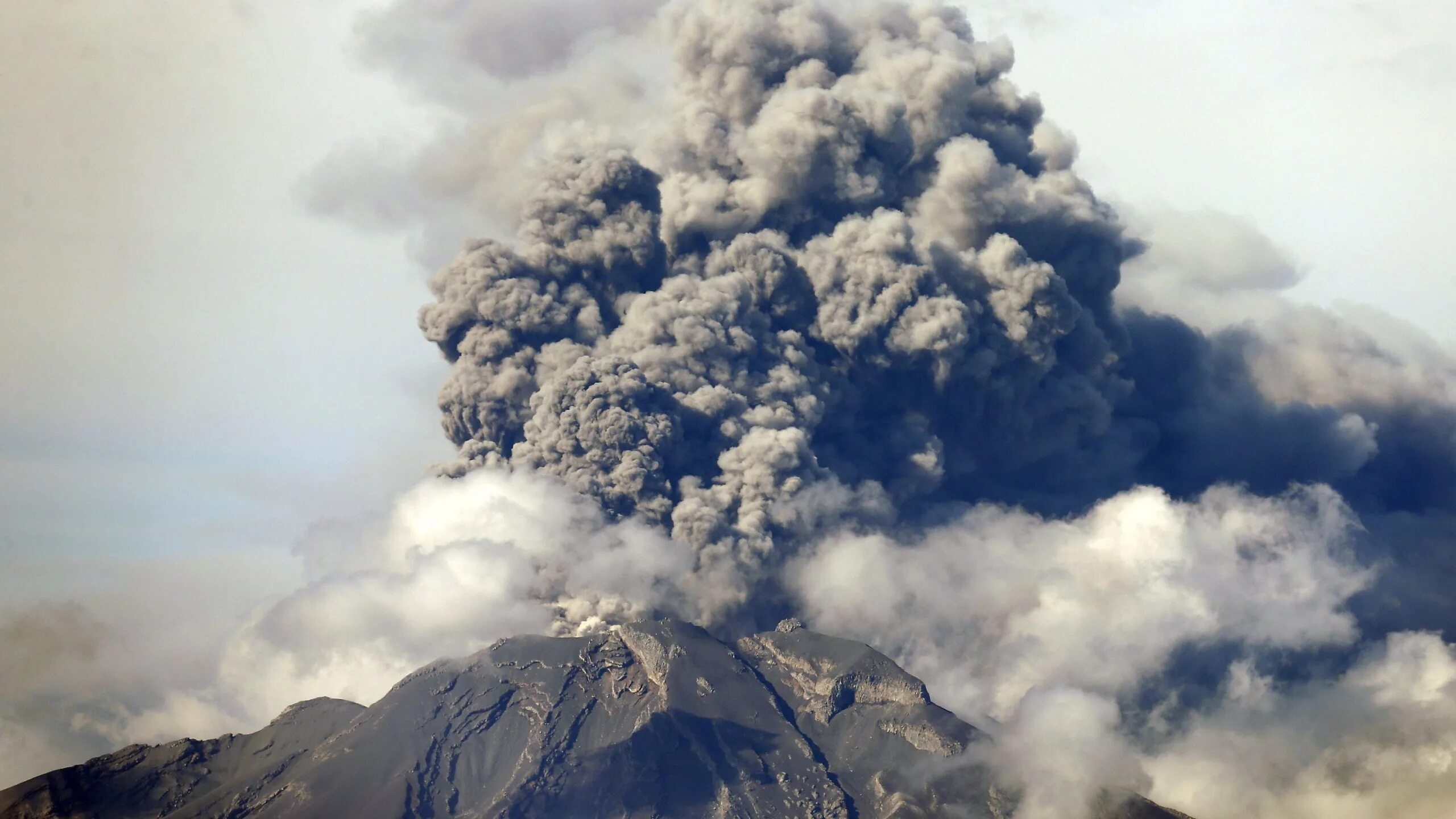 газ от вулкана. газовый вулкан. газовый тип извержения вулкана. вулкан тамбора. газовый тип извержения вулкана.