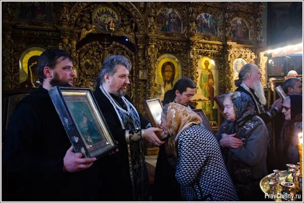 Прощеное воскресенье чин прощения. Прощеное воскресенье чин прощения в храме. Чин прощения Великий пост. Прощеное воскресенье служба в храме. Вечерняя служба в прощенное воскресенье