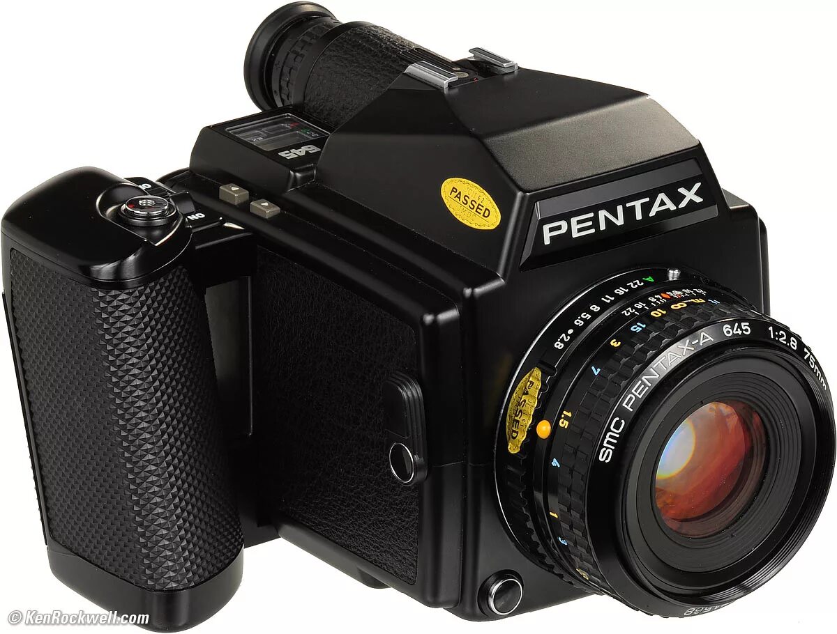Фотокамеры среднего формата. Pentax 645z. Пентакс 645. Фотоаппарат Пентакс среднеформатный плёночный.