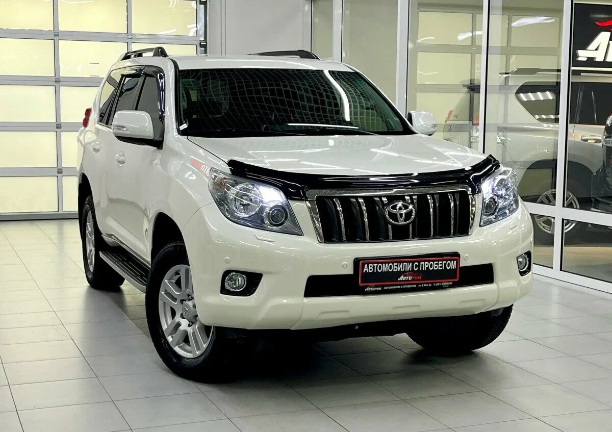 Купить прадо 18. Toyota Land Cruiser Prado 2013. Land Cruiser Prado 150 2013. Land Cruiser Prado 150 белый. Toyota Land Cruiser 150 2013.