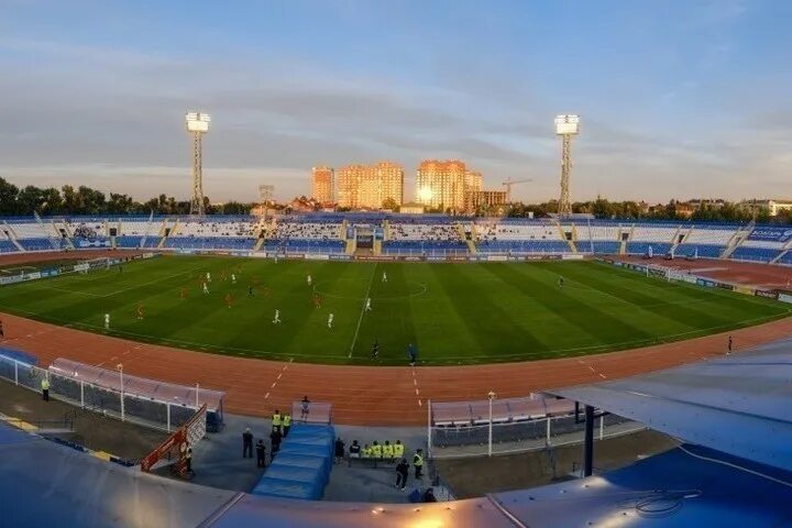 Стадион волгарь. Стадион Волгарь Астрахань. Центральный стадион Астрахань. Астрахань малая Арена стадиона Центральный. ФК Волгарь Центральный стадион.