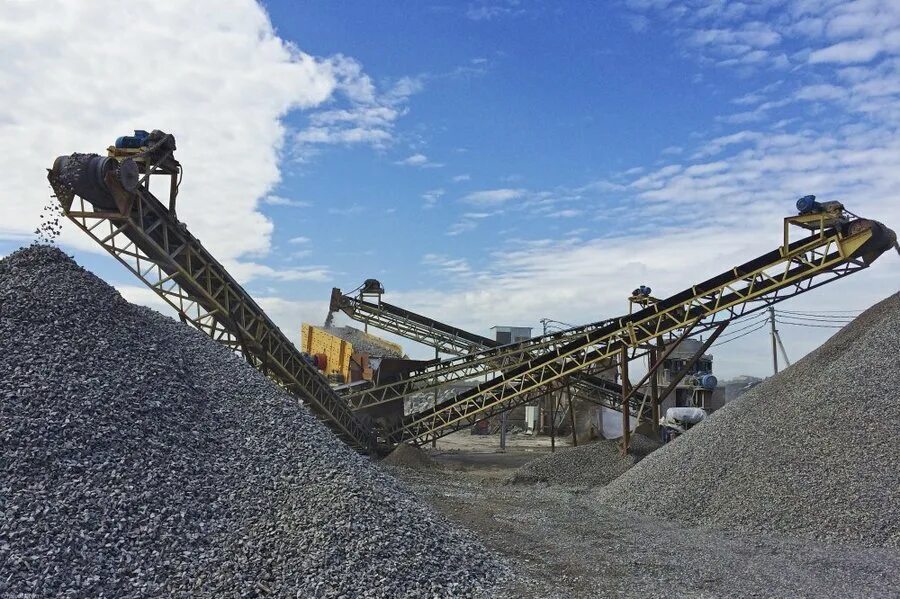 Щебеночный завод курьян. Щебень завод. Щебеночный завод. Корфовский щебеночный завод щебень 20/40. Щебень завод.