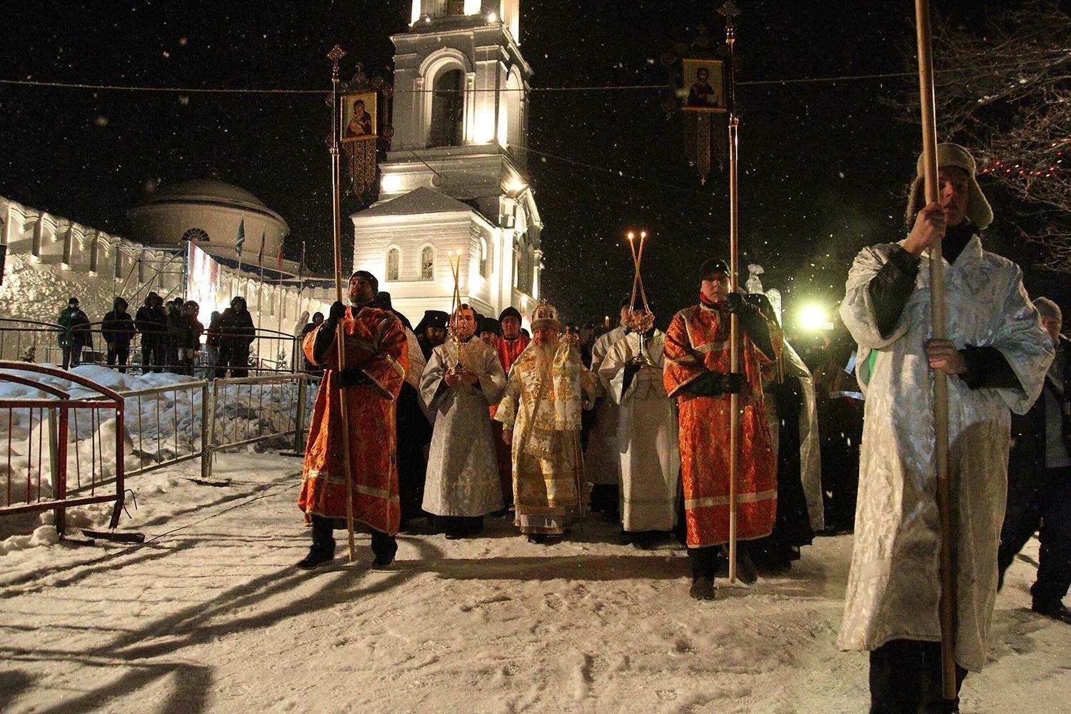 Крещение обычаи. С праздником крещения. празднование крещения. крещение традиции. крещение праздник традиции.